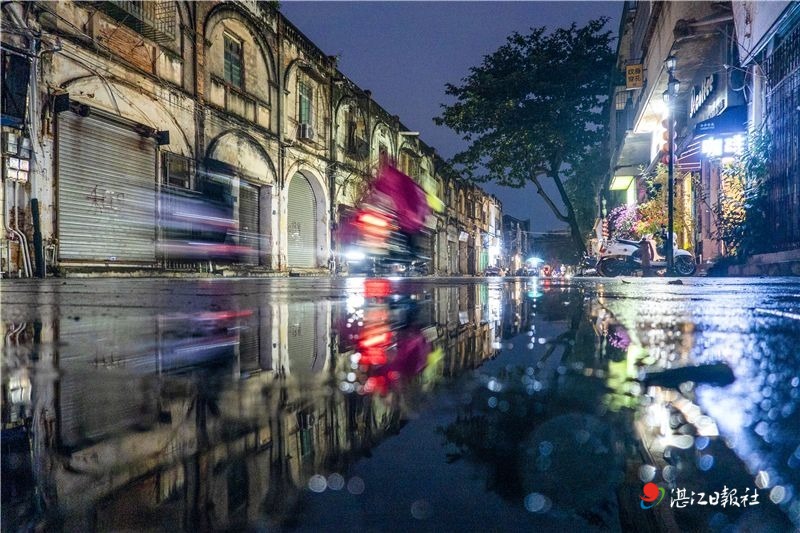 老街夜色.jpg